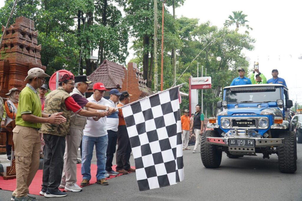 Ketua DPRD Kabupaten Nganjuk Mengikuti Kirab Piala Adipura (Sabtu,9 Maret 2024)